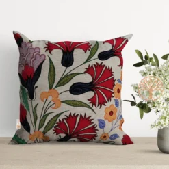 Turkish Tulip Tile Pattern Pillow